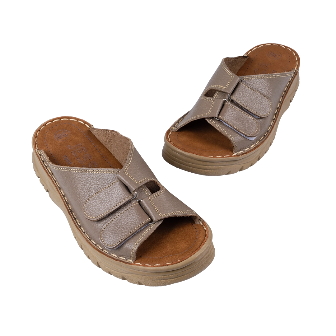 213 Women Genuine Leather Medical Clogs – Comfortable Orthopedic Walking Shoes