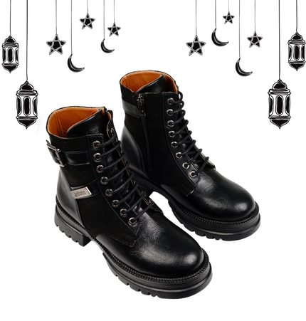 كود ٥٩٠ حذاء هاف بوت