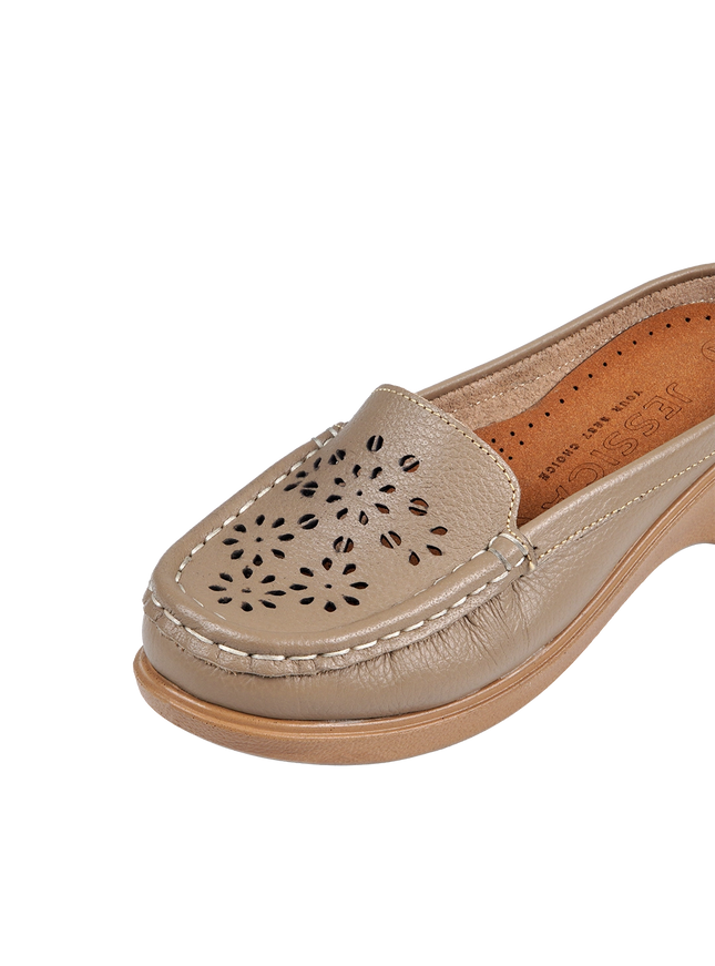 9045 Women's Genuine Leather Shoes – Comfortable 3 cm Heel Walking Shoes