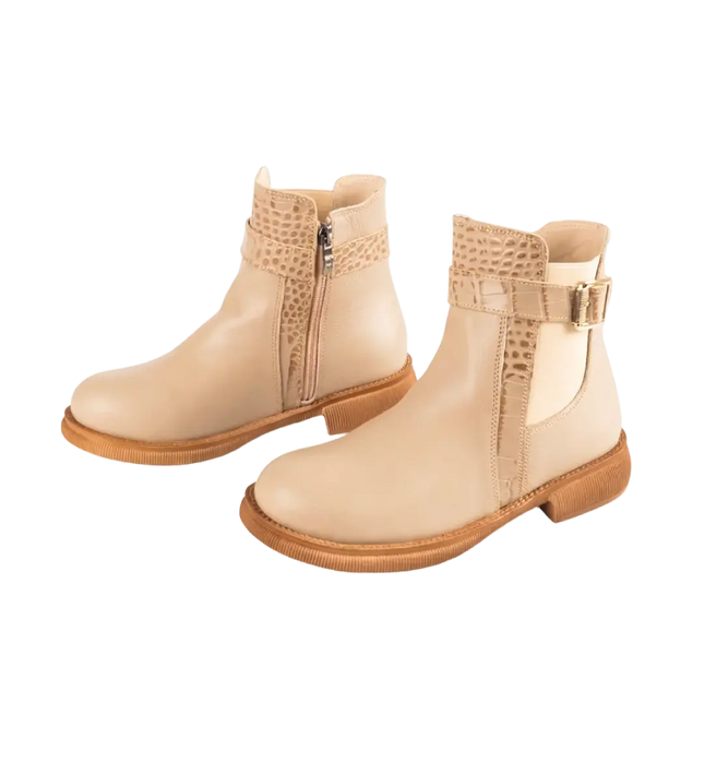 كود ٥٧٧ حذاء هاف بوت