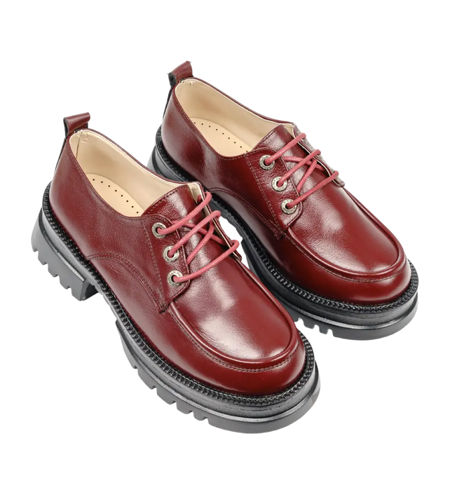 شوز حريمي جلد طبيعي مريح للمشي موديل 2010 – حذاء يومي 
