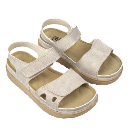 صندل حريمي طبي مريح للمشي موديل Z88 – قالب واسع للاستخدام اليومي 