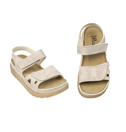 صندل حريمي طبي مريح للمشي موديل Z88 – قالب واسع للاستخدام اليومي 