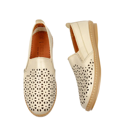 كود 128 حذاء من الجلد الطبيعي