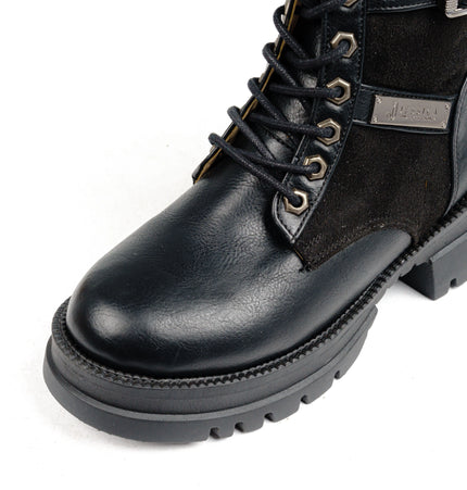 كود ٥٩٠ حذاء هاف بوت