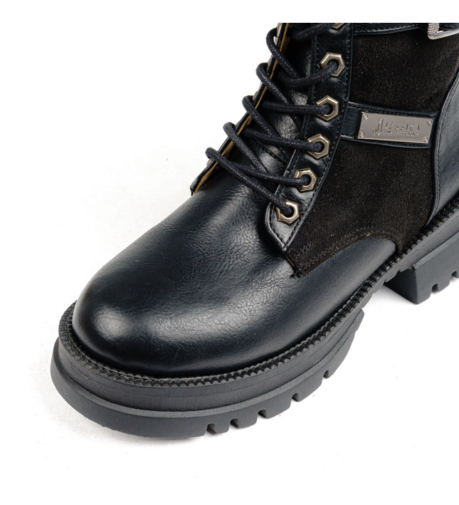 كود ٥٩٠ حذاء هاف بوت