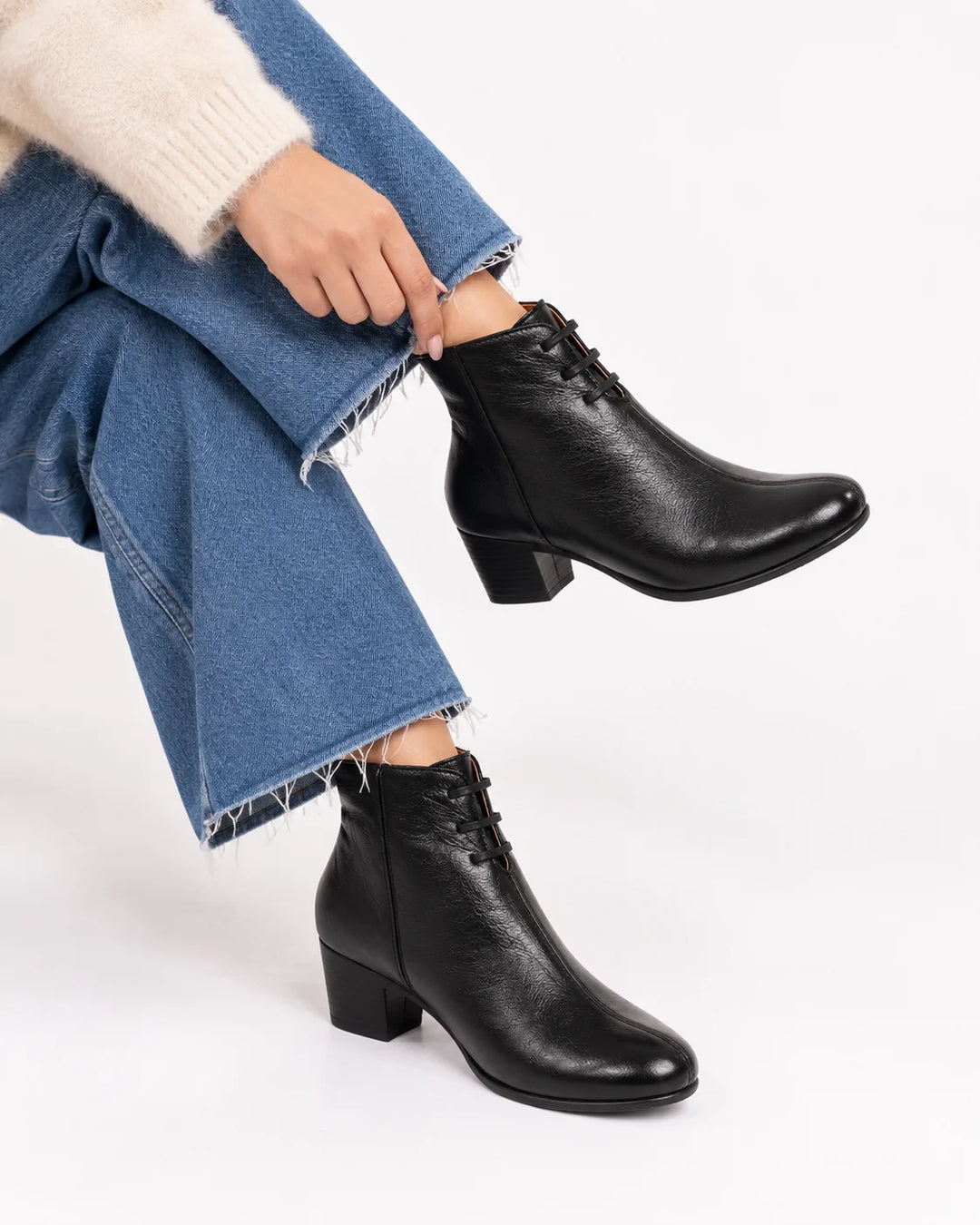 3060 Women Comfortable Walking Shoes – Lightweight Leather Everyday Shoes