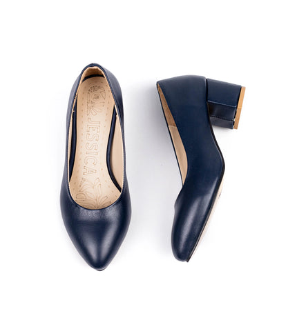 Code D50 natural leather shoes