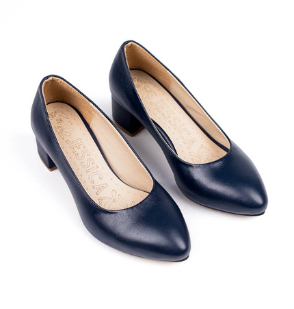 Code D50 natural leather shoes