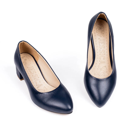 Code D50 natural leather shoes