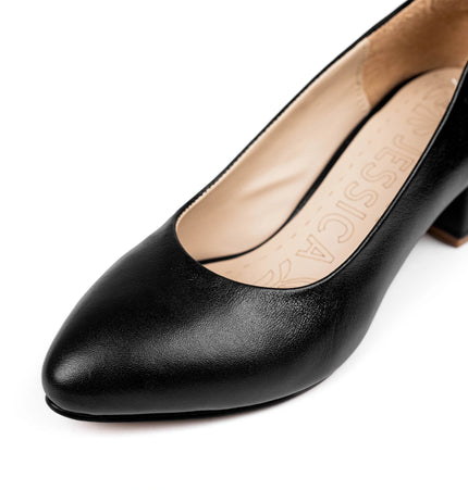 Code D50 natural leather shoes