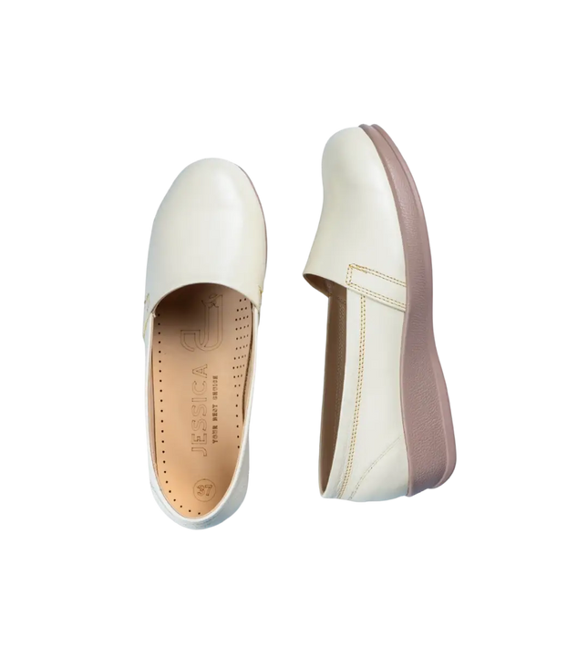 شوز حريمي جلد طبيعي مريح للمشي موديل 301 – حذاء يومي 