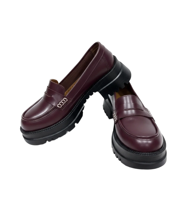 كود ٢٠٥٠ حذاء بكعب عالي