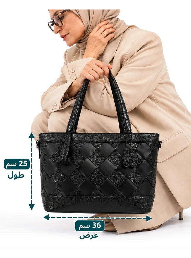 شنطة كتف حريمي كبيرة موديل M601 – شنطة جلد مستورد عملية | جيسيكا