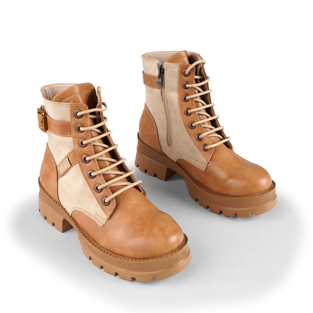 Jessica 590 walking boots in Havan tan, pair view