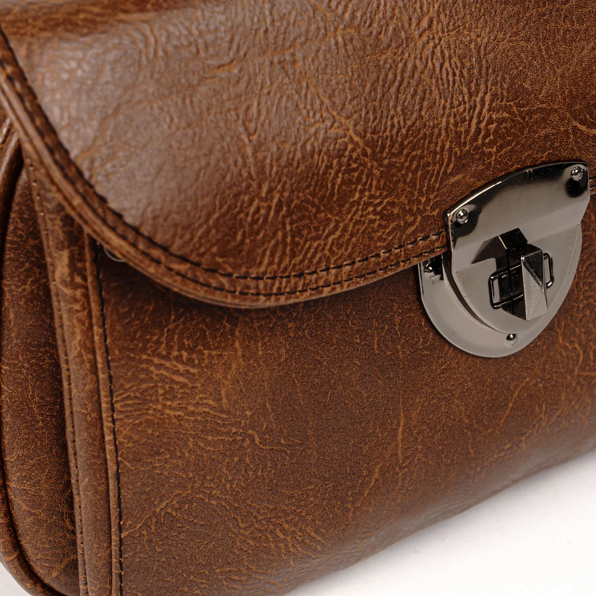 كود Y20 شنطة كروس  - بني - جيسيكا